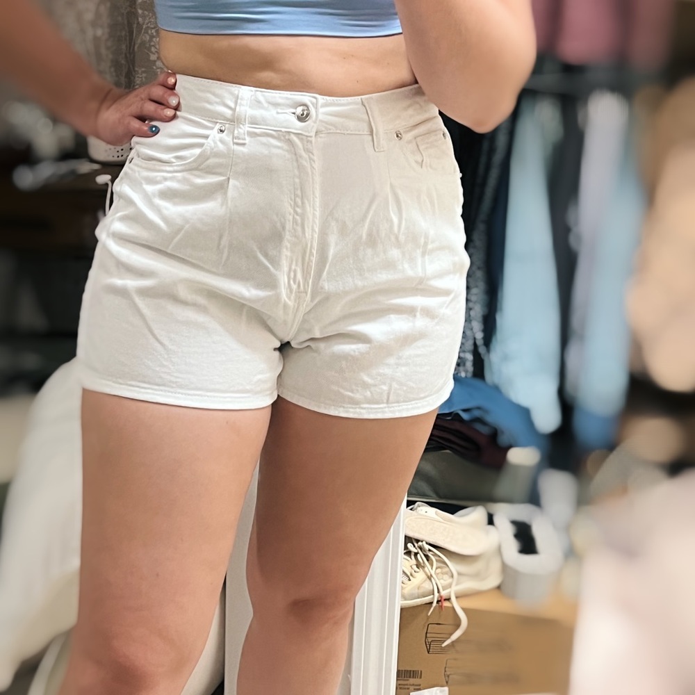 H&M | white shorts